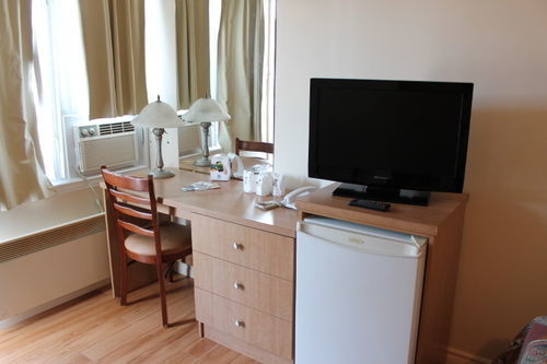 Chevalier Motel 2*
